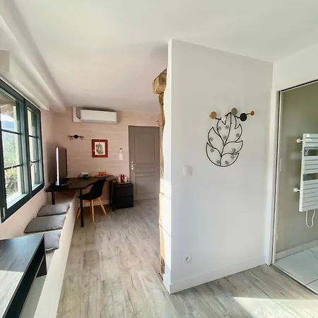 Douceur Angevine Nocleg ze śniadaniem 3*